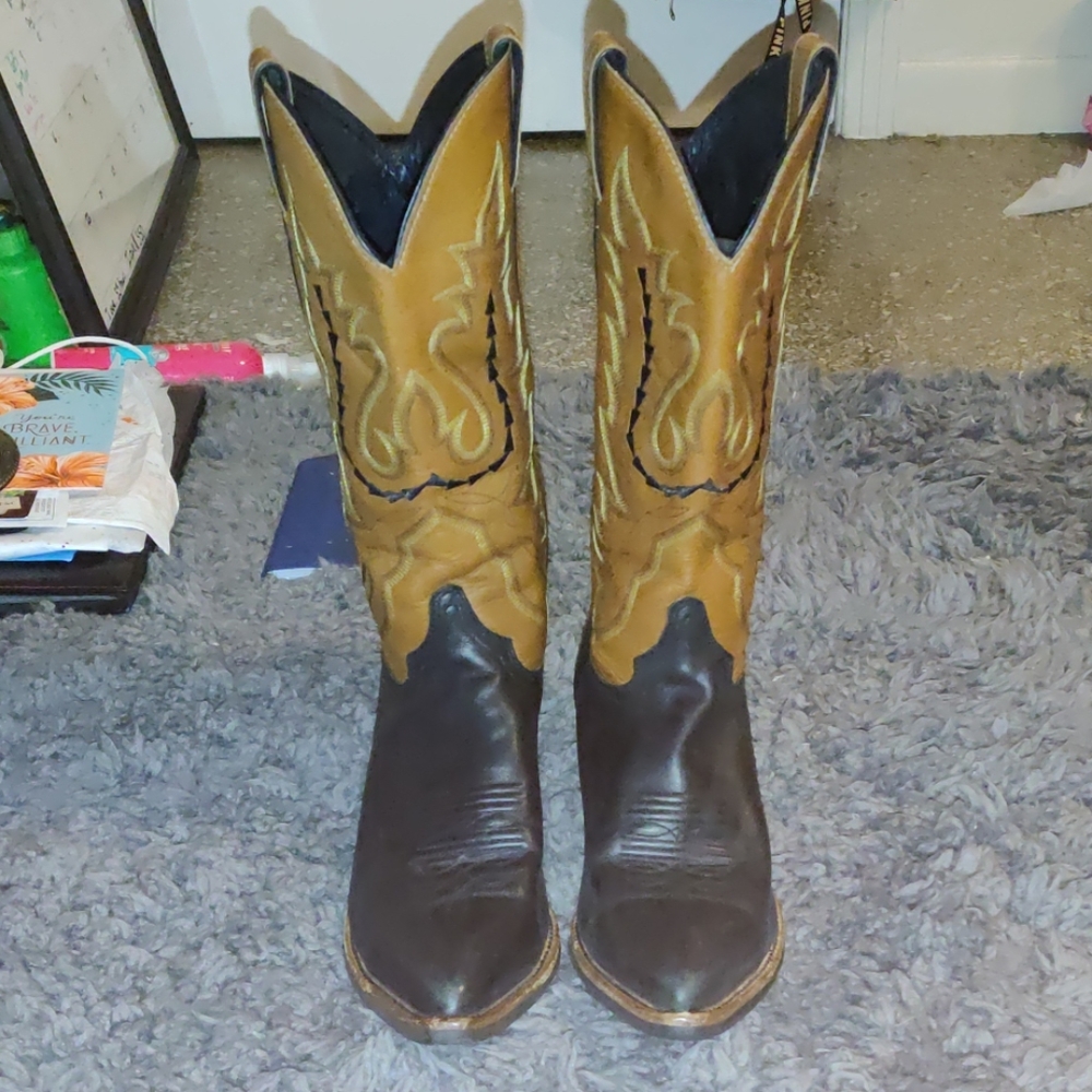 Women's size 9b Justin boots
